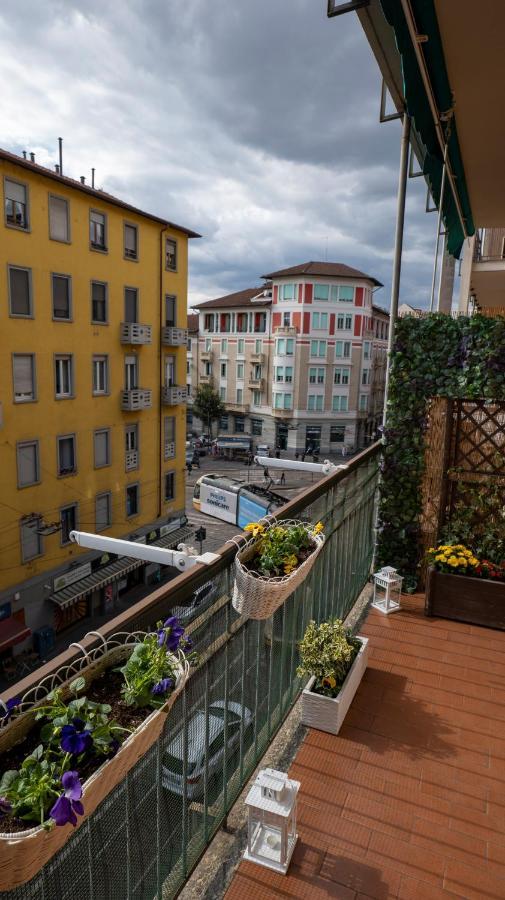 Beautiful Floral Apartment On Navigli Milan Exterior photo